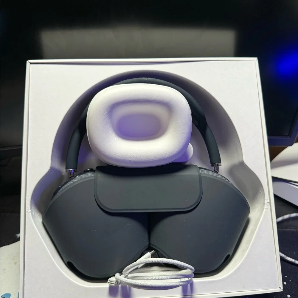 AirPod Pro Max